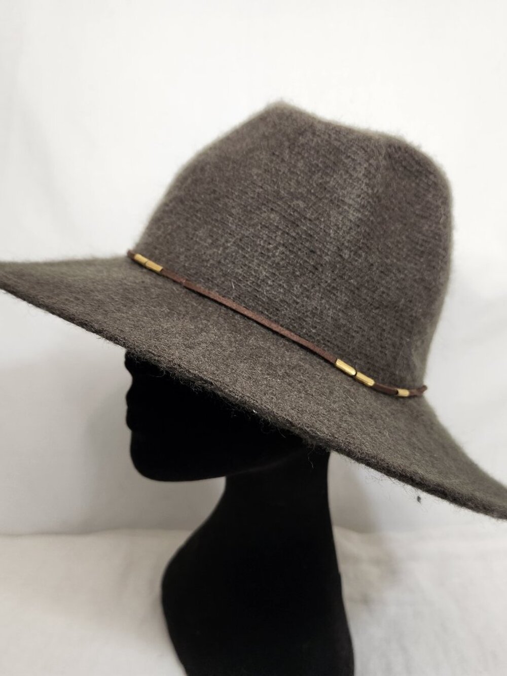 myBasic womens OS green felt wool blend wide brim hat